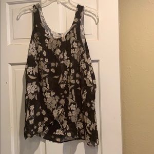 Jessica Simpson Beautiful nursing top